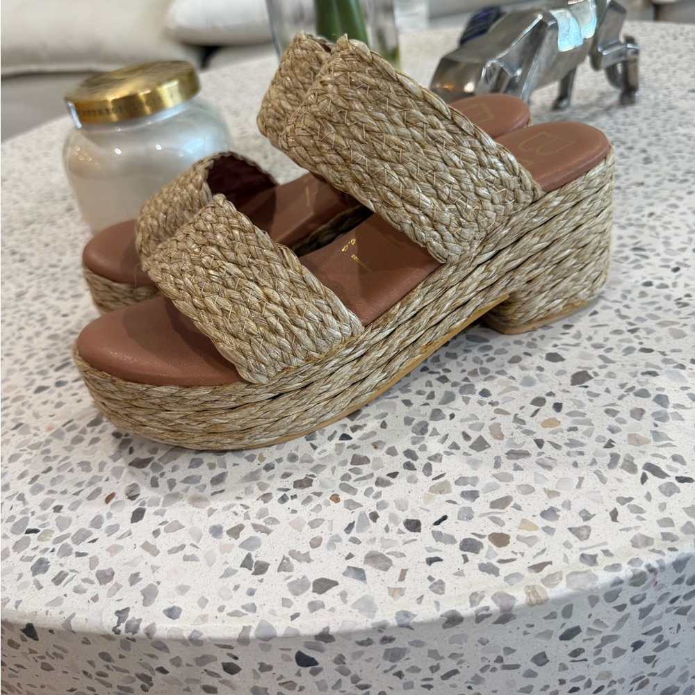 Women's Tan Platform Sandals size 8
